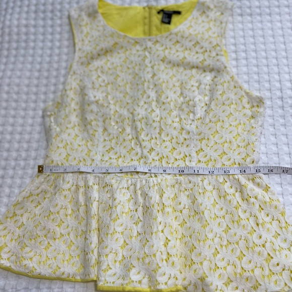Forever 21 Yellow/White Lace Sleeveless Peplum Top - Picture 5 of 9